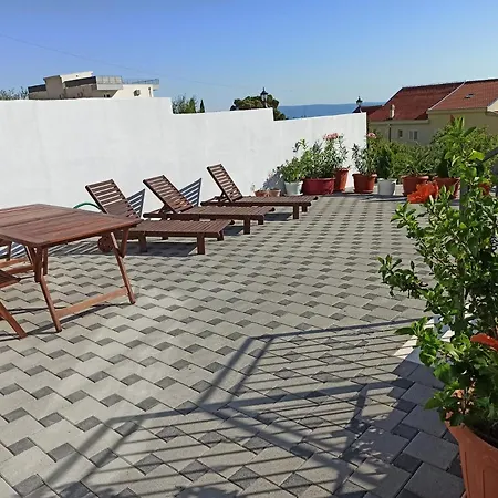 Holiday House With A Parking Space - 20514 Makarska